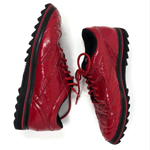 Vintage Reebok Patent Leather Wingtip Sneakers Women's 9 Red - Picture 1 of 13